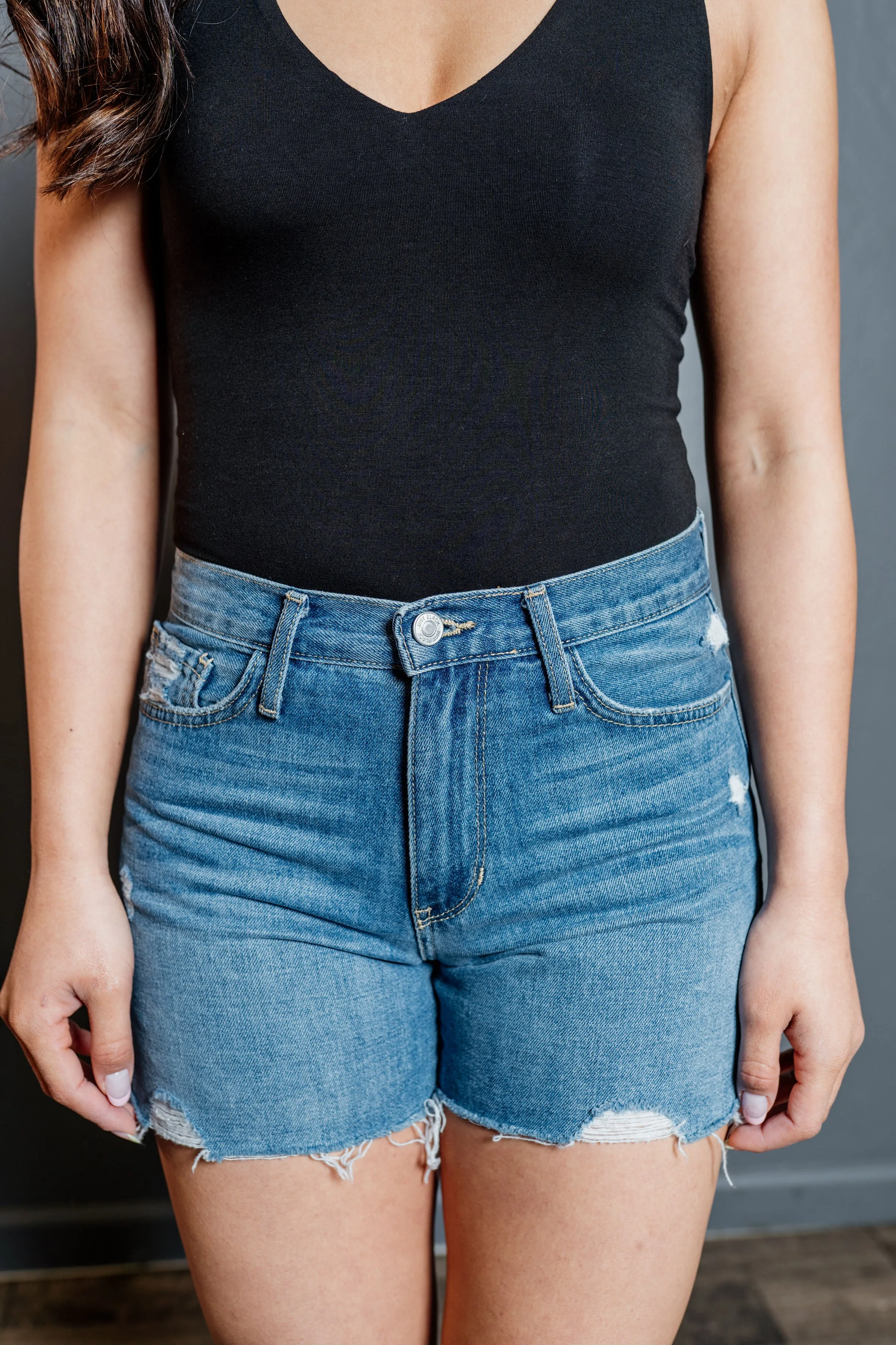 Semi-Distressed Mom Short